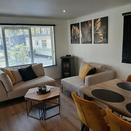 Nieuwe Vakantie-chalet 